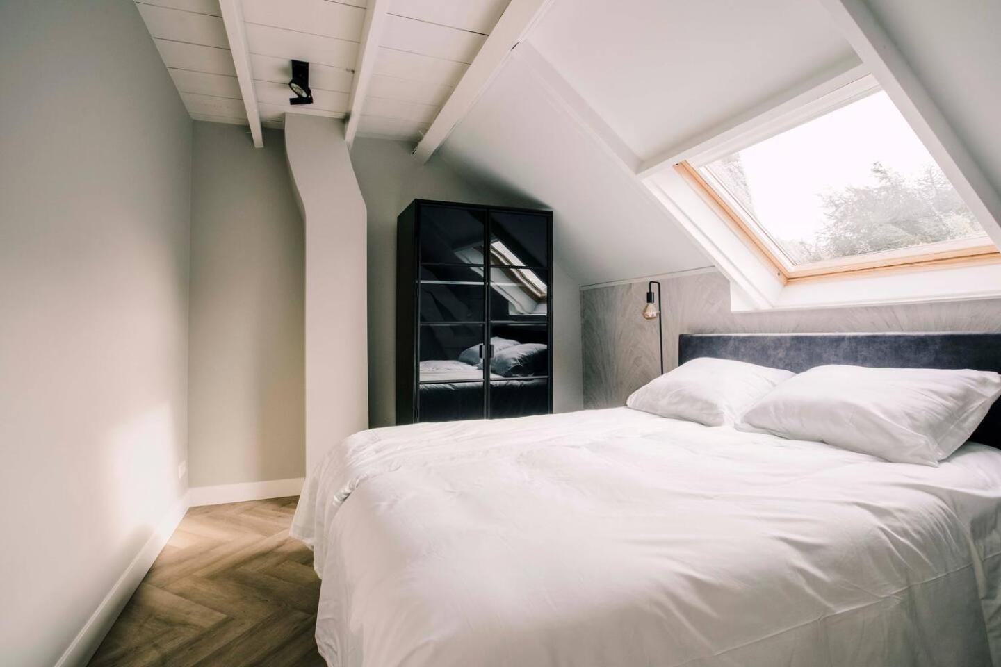 Hotelbed W Aircon At City Villa Tilburg Willem 1 Exterior foto