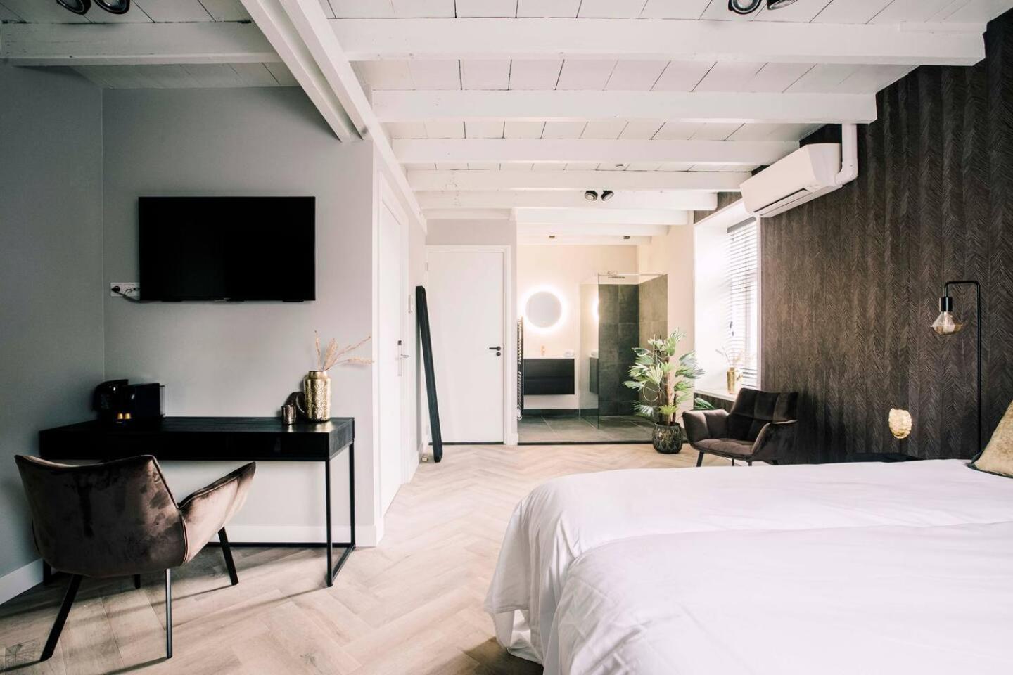 Hotelbed W Aircon At City Villa Tilburg Willem 1 Exterior foto